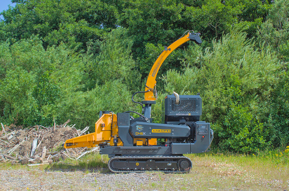 ARBMAX D35 hakselaar op rupsen, op aanhanger
