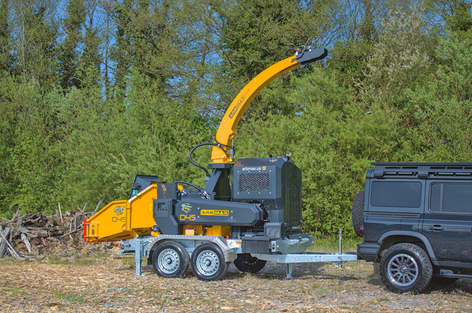 ARBMAX D35 hakselaar op aanhanger