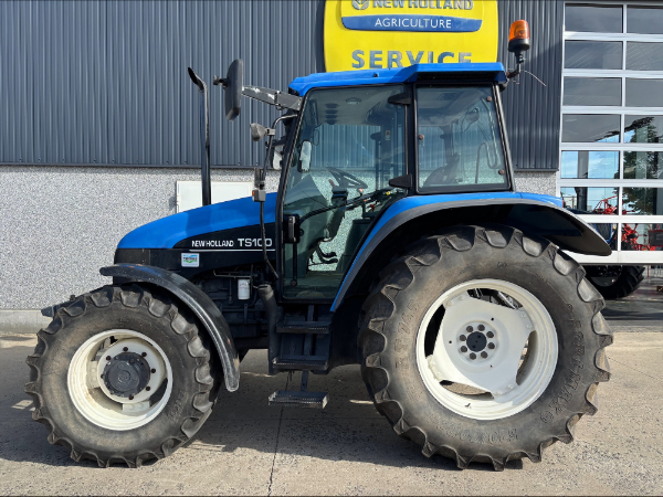 New Holland  TS100